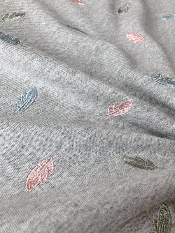 Jersey french terry gris brodé de plumes