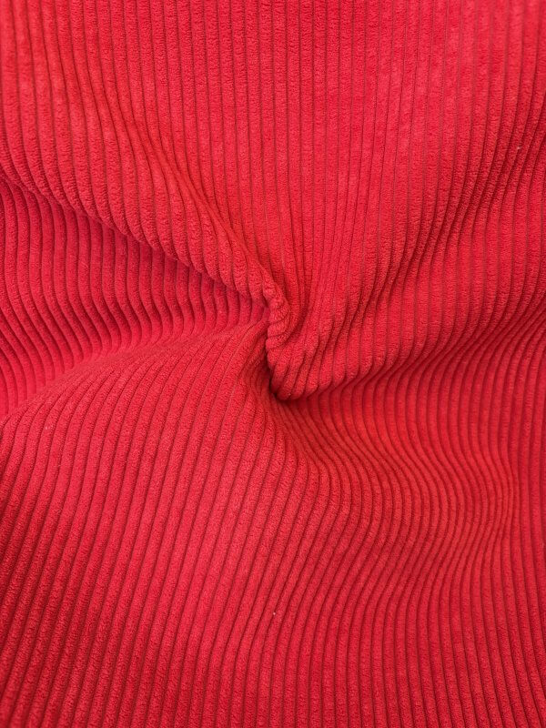 Velours côtelé rouge tomate